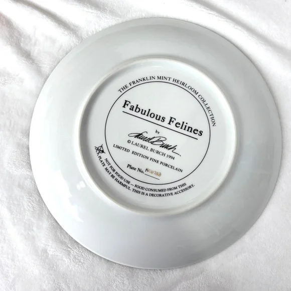 Vintage 1994 Fabulous Felines Decorative Plate - Picture 4 of 5